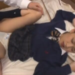 女子校生とずらしハメ 無許可中出し 女先輩にHの練習だからとお願いしまくって素股してたら