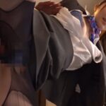 かわいい声のお姉さんと制服着衣ずらしハメ